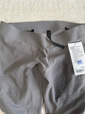 Lululemon Men's SenseKnit 28” Running tights in Light Gray Mens XL